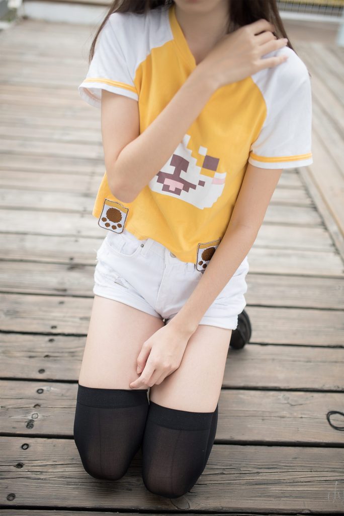 風(fēng)之領(lǐng)域精品寫真@No.002 戶外短褲黑絲 [49P/107MB]插圖1