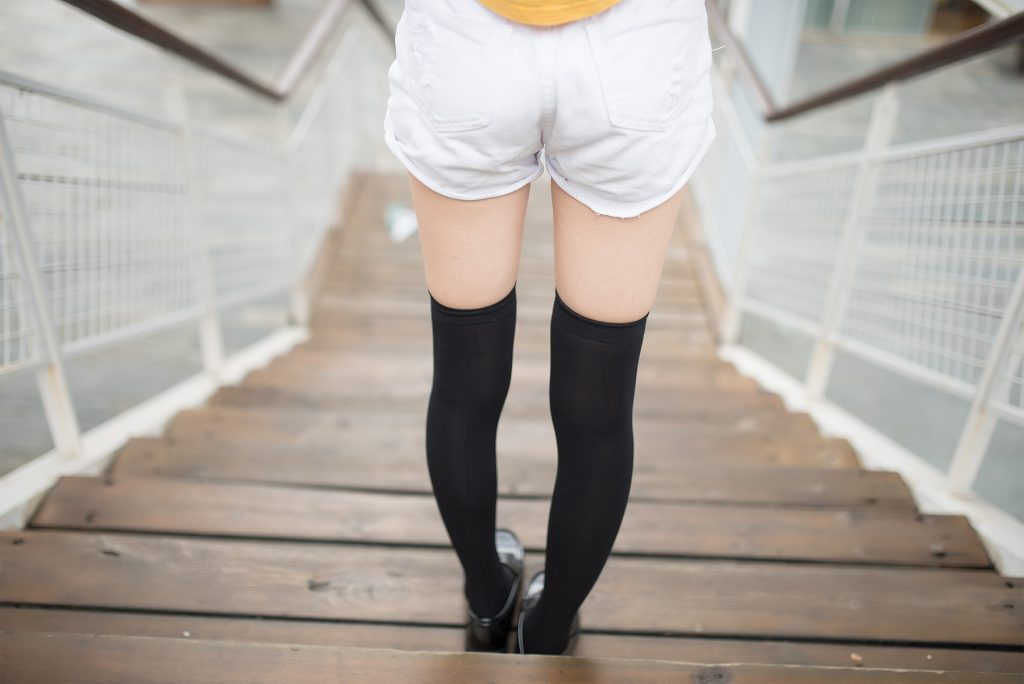 風(fēng)之領(lǐng)域精品寫真@No.002 戶外短褲黑絲 [49P/107MB]插圖3