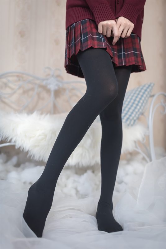 風(fēng)之領(lǐng)域精品寫真@No.010 秋裝搭配完美黑絲 [50P/82.3MB]-無料攝影圈