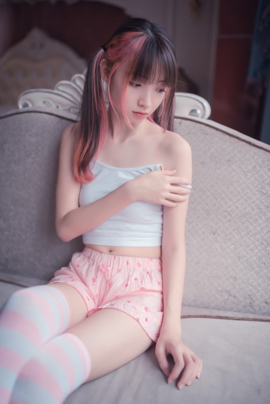 風(fēng)之領(lǐng)域精品寫真@No.025 粉嫩的妹子 [50P/217MB]-無料攝影圈