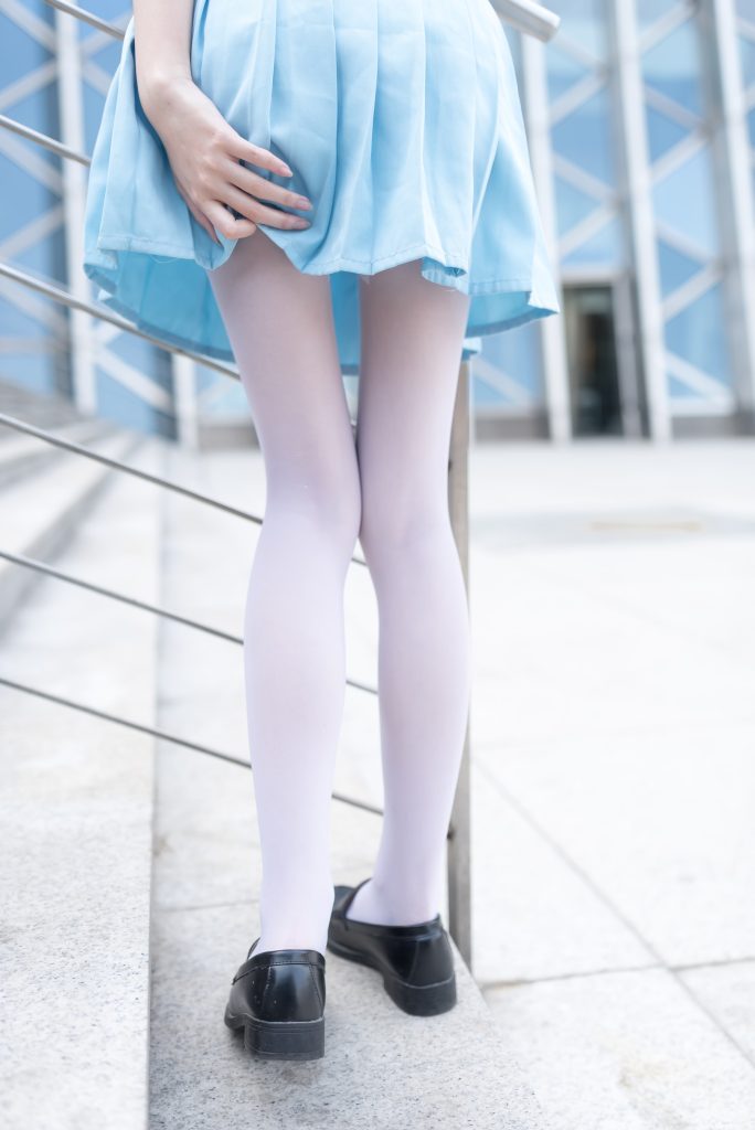 風(fēng)之領(lǐng)域精品寫真@No.028 藍(lán)短裙的白絲姐姐 [50P/181MB]插圖