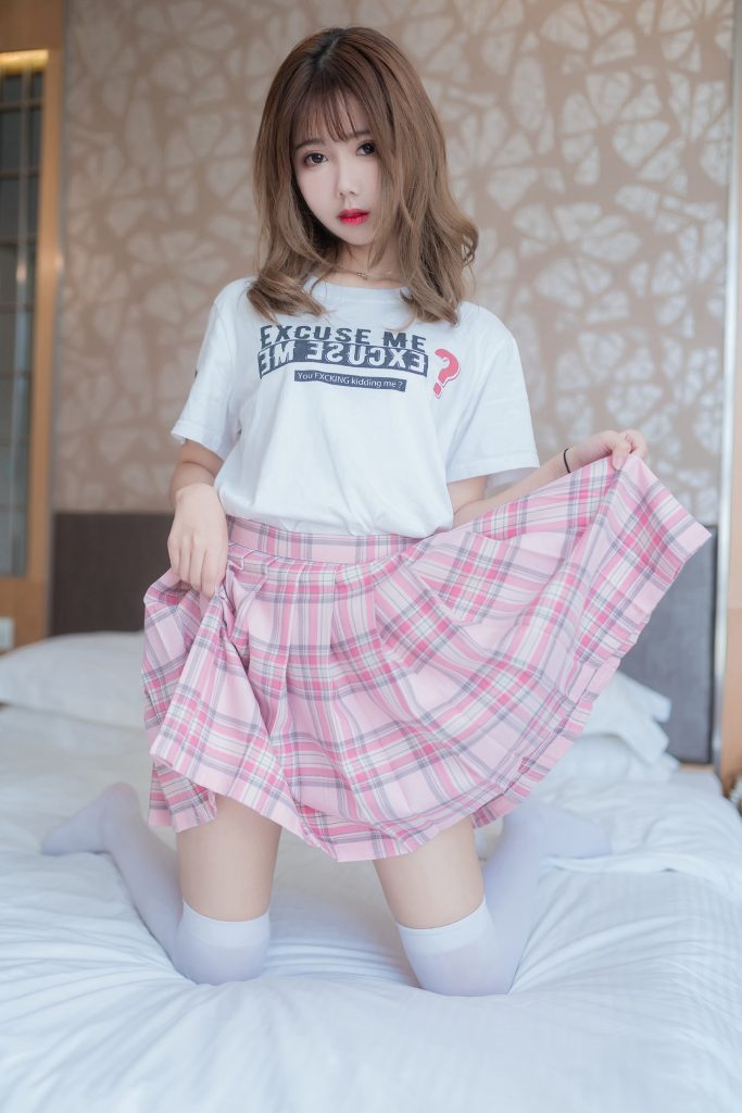 風(fēng)之領(lǐng)域精品寫真@No.066 超美氣質(zhì)格子裙少女 [45P/218MB]插圖