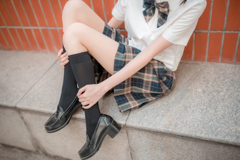 風(fēng)之領(lǐng)域精品寫真@No.075 JK黑絲長筒襪 [46/268MB]-無料攝影圈