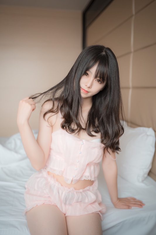 風(fēng)之領(lǐng)域精品寫真@No.101 粉色性感睡衣 [45P/181MB]-無料攝影圈