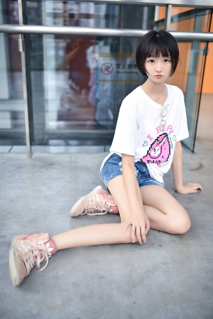 風(fēng)之領(lǐng)域精品寫真@No.105 牛仔短褲小丸子 [45P/198MB]插圖