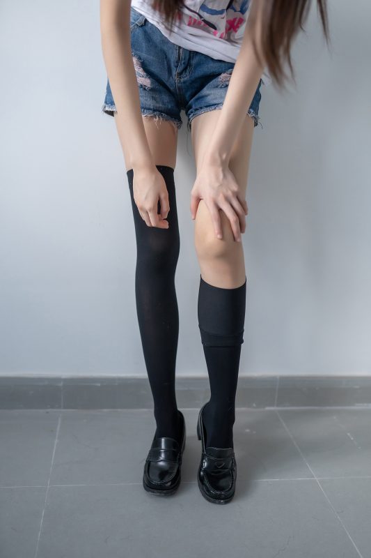 風之領域精品寫真@No.121 牛仔短褲與黑絲襪 [47P/135MB]-無料攝影圈