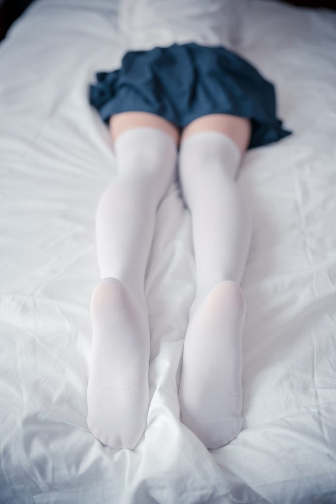 風之領域精品寫真@No.153 制服白絲 藍色短裙 [44P/118MB]插圖