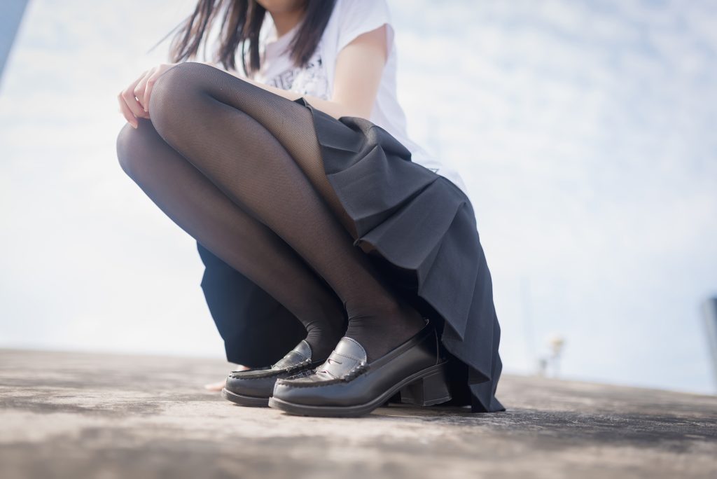 風(fēng)之領(lǐng)域精品寫(xiě)真@No.167 天臺(tái)的短裙黑絲 [47P/174MB]插圖2