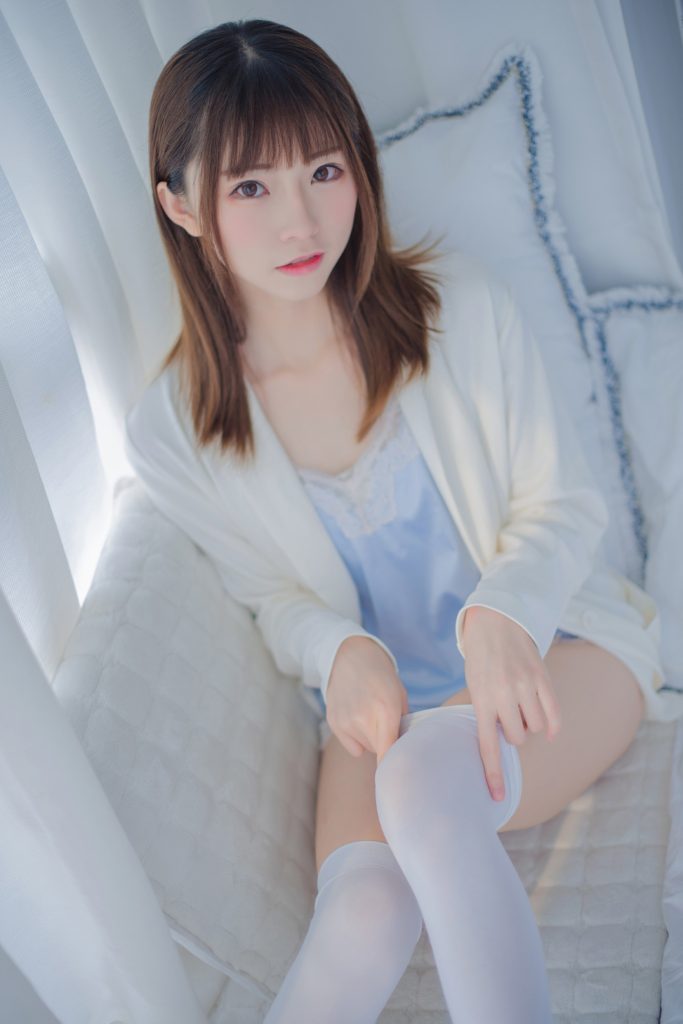 風(fēng)之領(lǐng)域精品寫真@No.172 迷你吊帶藍色睡衣 [70P/185MB]插圖2