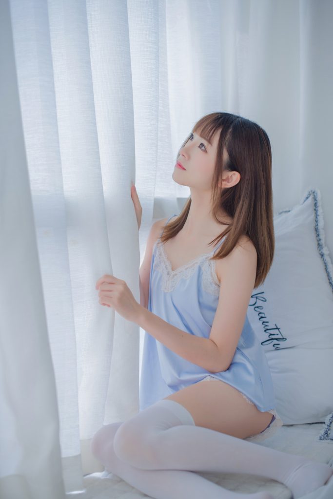 風(fēng)之領(lǐng)域精品寫真@No.172 迷你吊帶藍色睡衣 [70P/185MB]插圖3