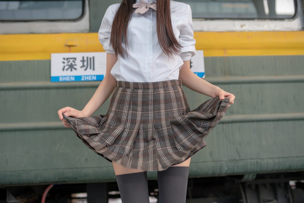 風之領域精品寫真@No.188 公園超薄灰絲 [51P/605MB]插圖3