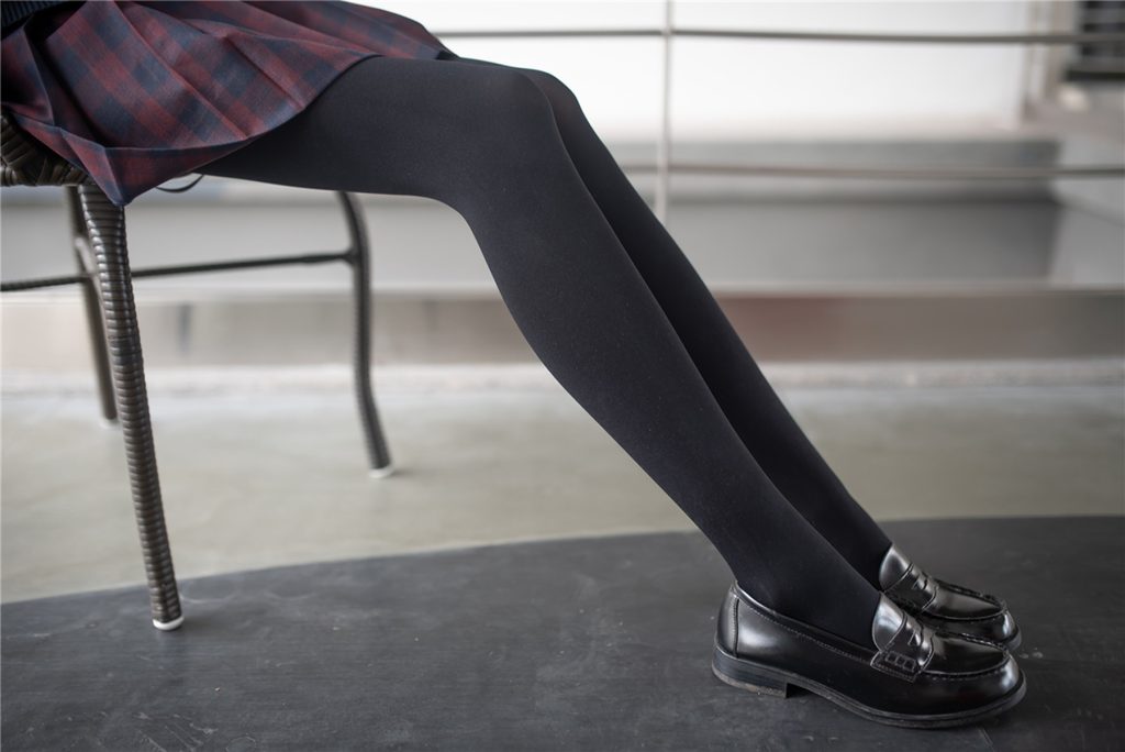 風(fēng)之領(lǐng)域精品寫(xiě)真@No.192 戶(hù)外黑絲學(xué)妹 [39P/366MB]插圖2