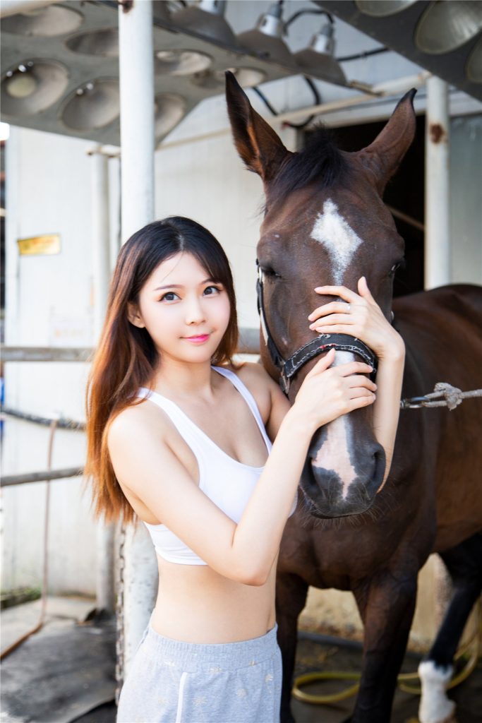 風之領域精品寫真@No.199 愛健身的女孩 身材好 [42P/858MB]插圖