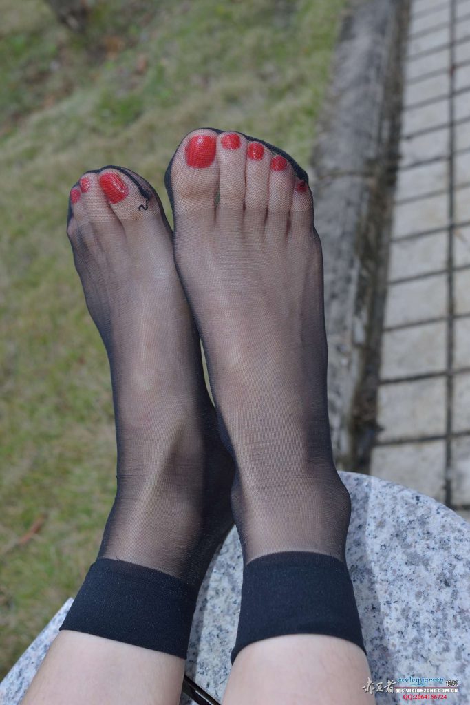 Ecologygreen攝影作品 NO.041 絕世美腳黑絲首秀[32P/155MB]插圖2