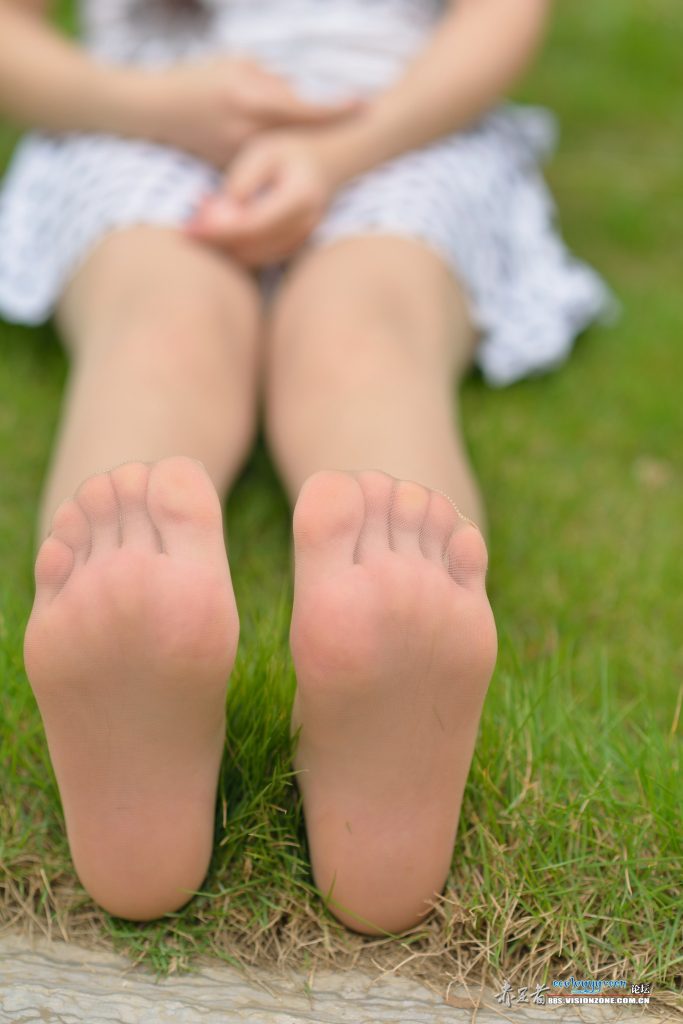 Ecologygreen攝影作品 NO.078 水嫩美模玉足黑絲來(lái)襲[34P/458MB]插圖3