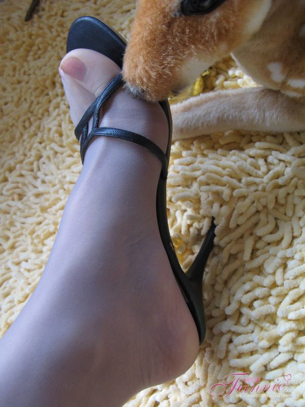 Fannie芬妮美足園 No.002 2008圣誕快樂（高跟絲族）[58P/193MB]-無料攝影圈