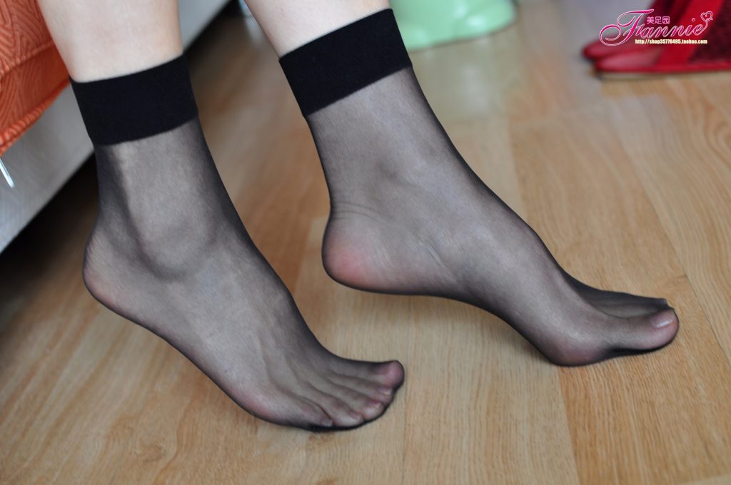 Fannie芬妮每足園 No.029 薄如蟬翼（黑絲）[61P/170MB]插圖1