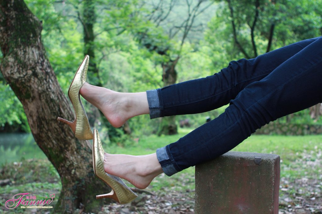 Fannie芬妮每足園 No.139 高跟裸足特寫3 [39P/111MB]插圖1