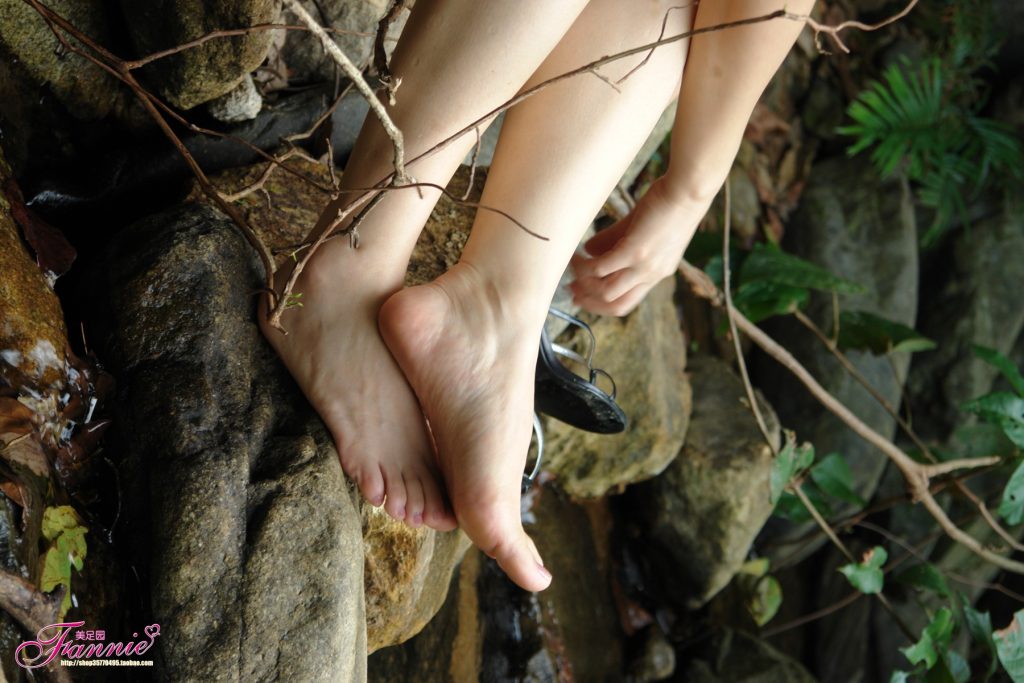 Fannie芬妮每足園 No.177 極致高跟魅惑 寂靜山林 [61P/173MB]插圖