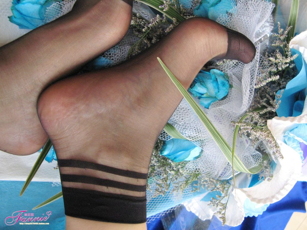 Fannie芬妮每足園 No.244 藍(lán)色魅音 藍(lán)色相思海（黑絲） [80P/188MB]插圖