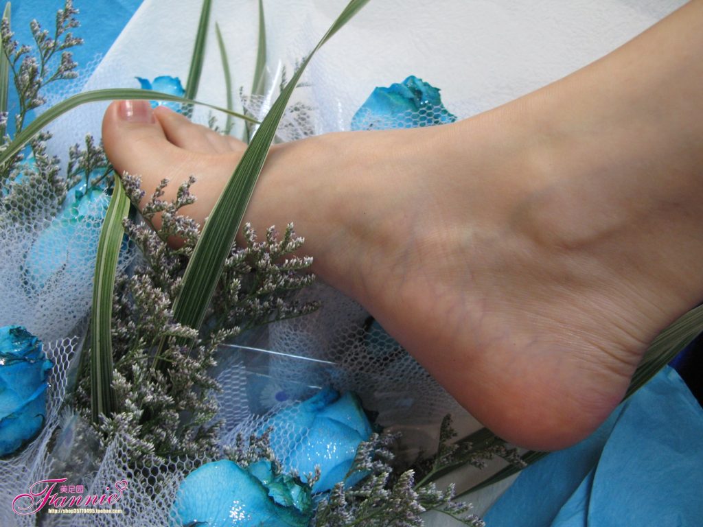 Fannie芬妮每足園 No.245 藍(lán)色魅音 藍(lán)色相思海（裸足） [190P/444MB]插圖2