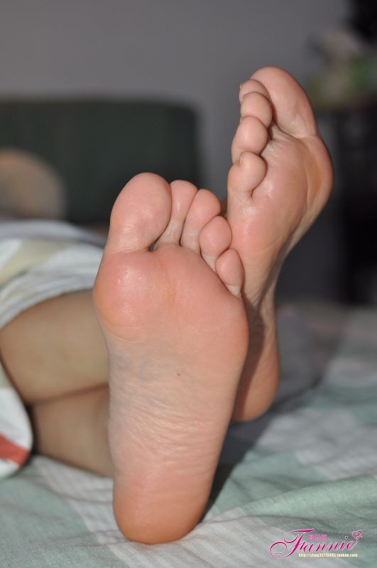 Fannie芬妮每足園 No.275 裸足底特寫-7 [54P/134MB]-無(wú)料攝影圈