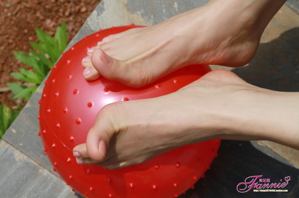 Fannie芬妮每足園 No.276 裸足高跟黑絲特輯 [120P/336MB]插圖