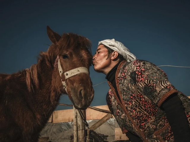 富士膠片推出無反數(shù)碼相機 “FUJIFILM X-E5”-無料攝影圈