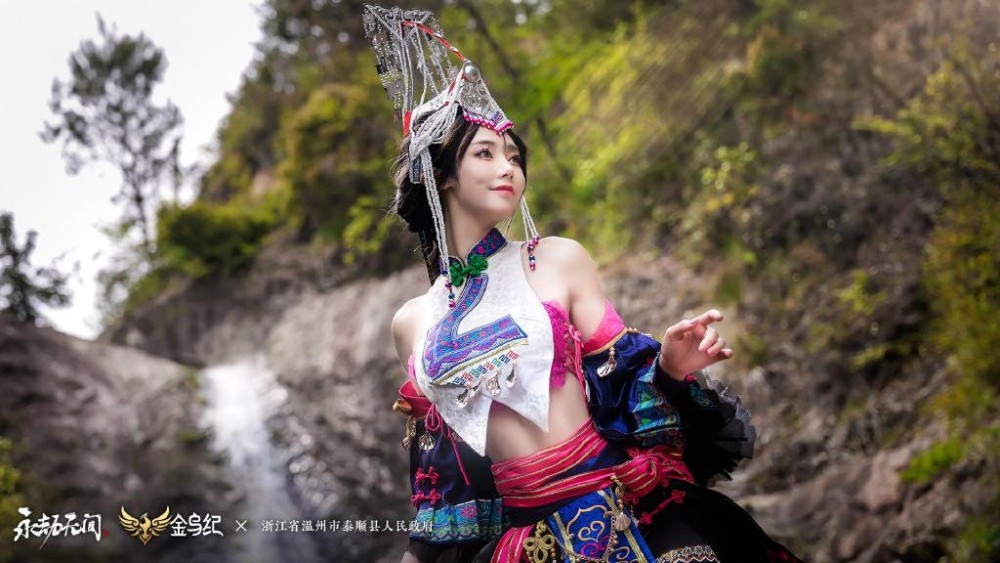 離譜！知名女Coser參展CP29隨身攜帶保鏢，險(xiǎn)些被黑衣宅男強(qiáng)行擄走-無料攝影圈