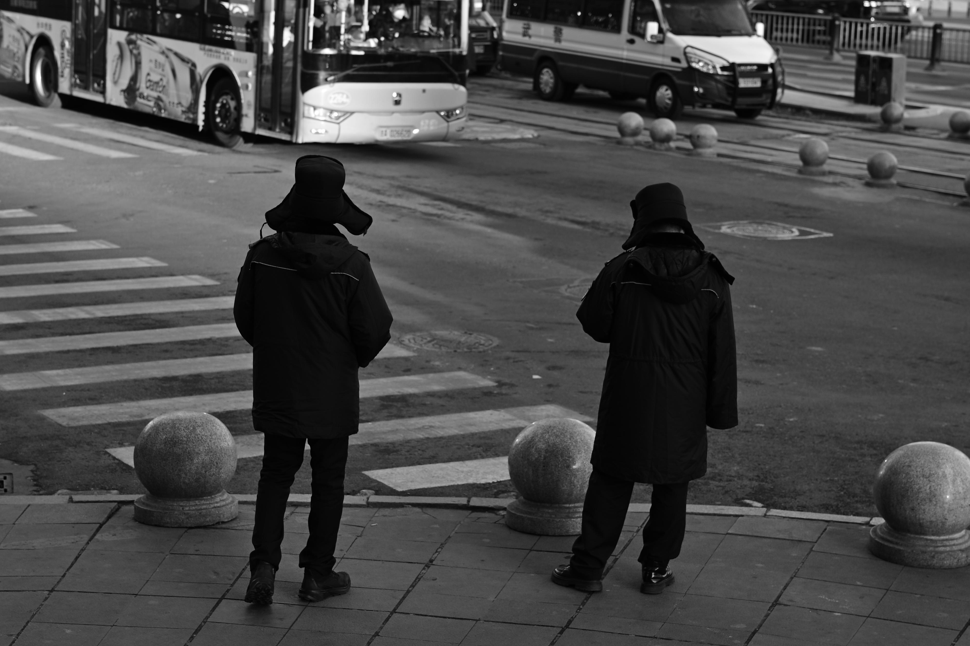 用心定格黑白街拍，捕捉靈魂瞬間插圖