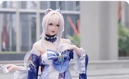 COSPLAY是什么？它是人類(lèi)靈魂通往“二次元”平行面世界的階梯？插圖1