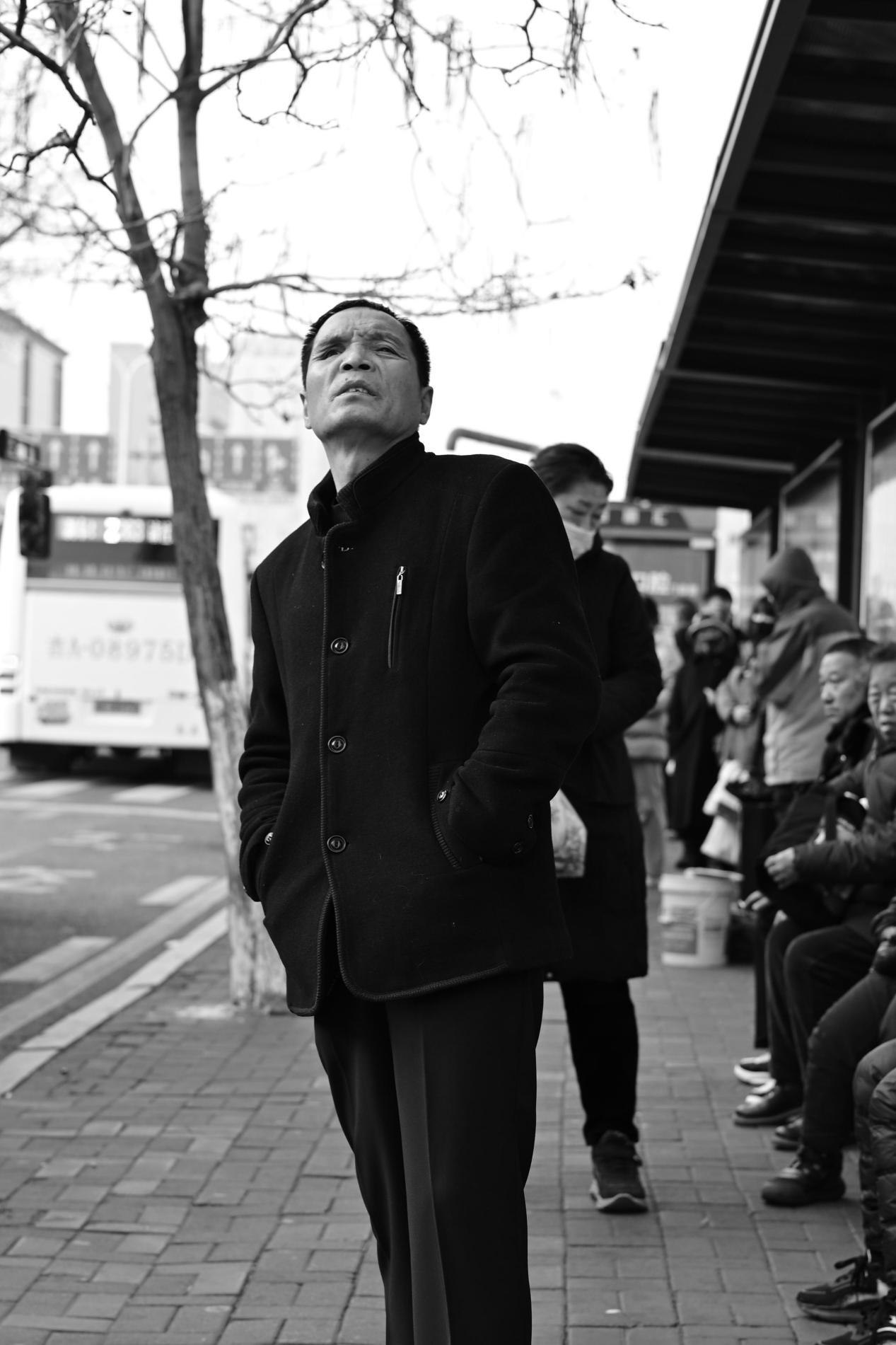 用心定格黑白街拍，捕捉靈魂瞬間插圖2