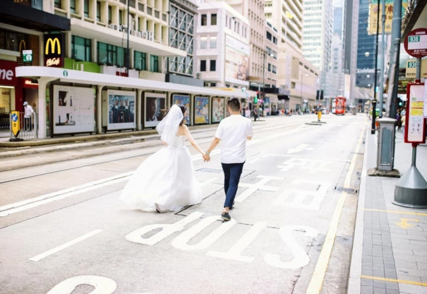 攝影技巧：人群較多的場所怎么拍出畫面干凈的人像？-無料攝影圈