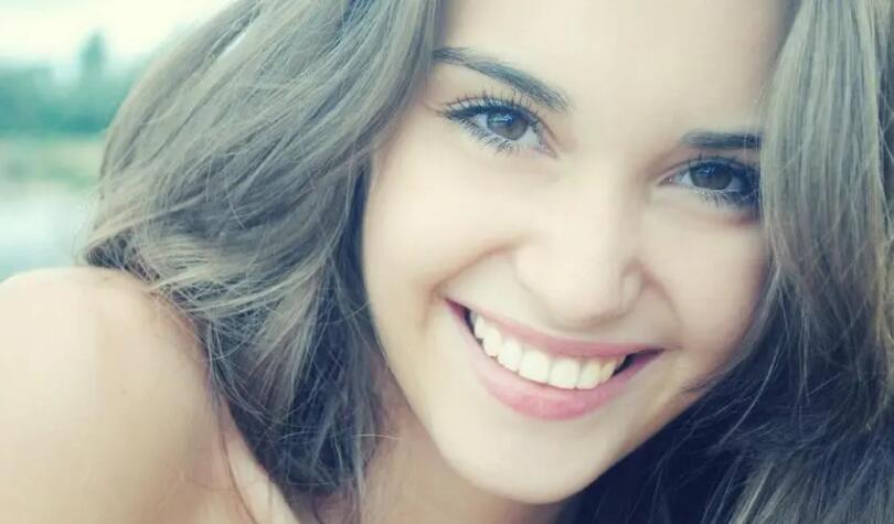 迷人的笑容照要怎么拍攝？-無料攝影圈