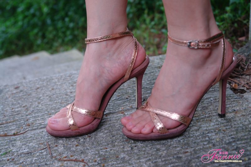 Fannie芬妮每足園 No.293 綠野仙蹤 裸足 [20P/62MB]-無(wú)料攝影圈