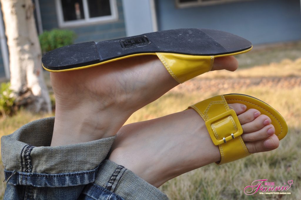 Fannie芬妮每足園 No.301 裸足特輯8 [31P/87MB]插圖1