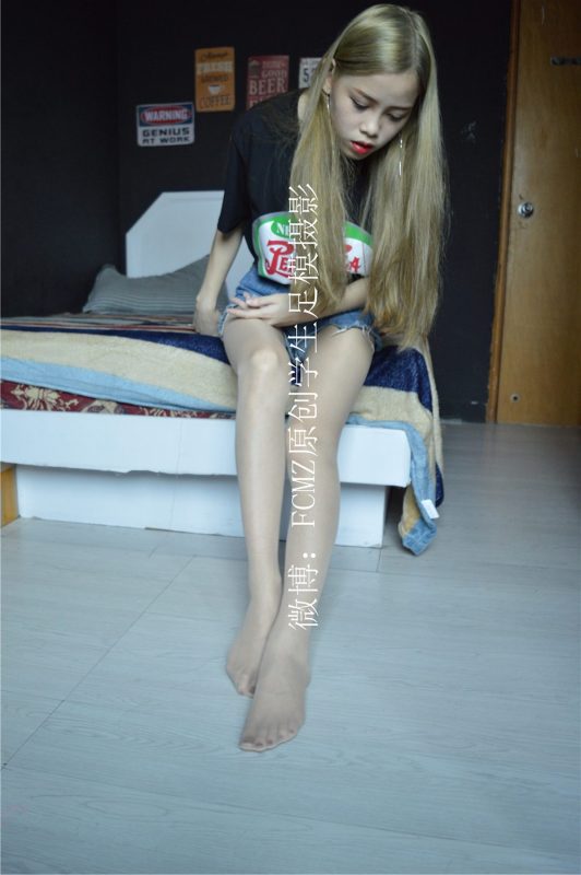 FCMZ原創(chuàng)學(xué)生足模攝影 No.013 俄羅斯妹字 [265P/778MB]-無料攝影圈