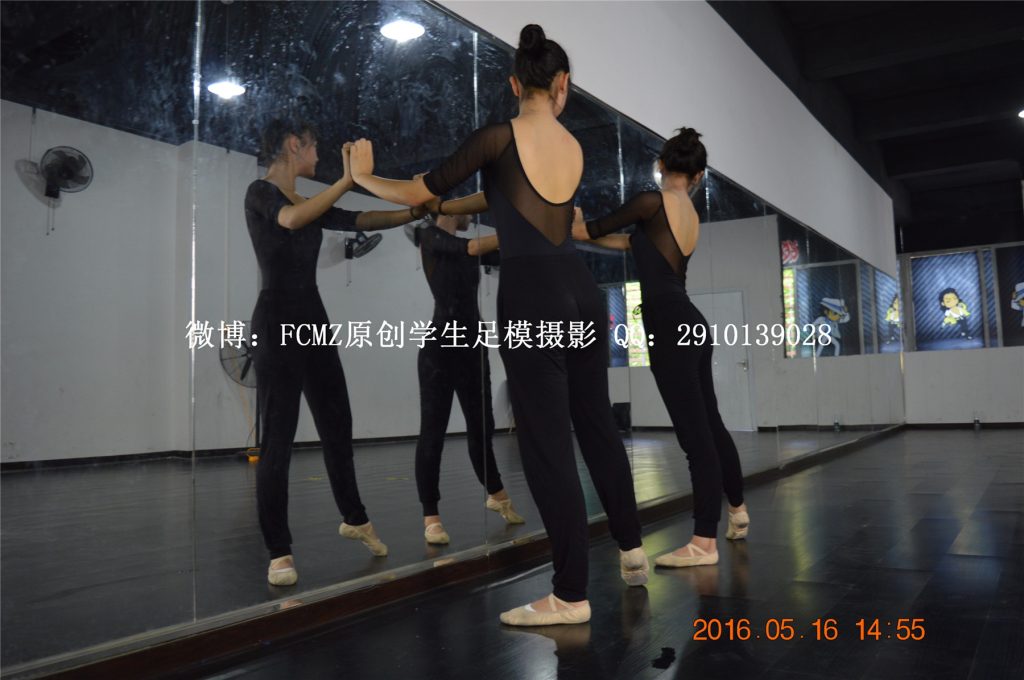 FCMZ原創(chuàng)學(xué)生足模攝影 No.042 舞蹈妹字 [134P/1V/94MB]插圖