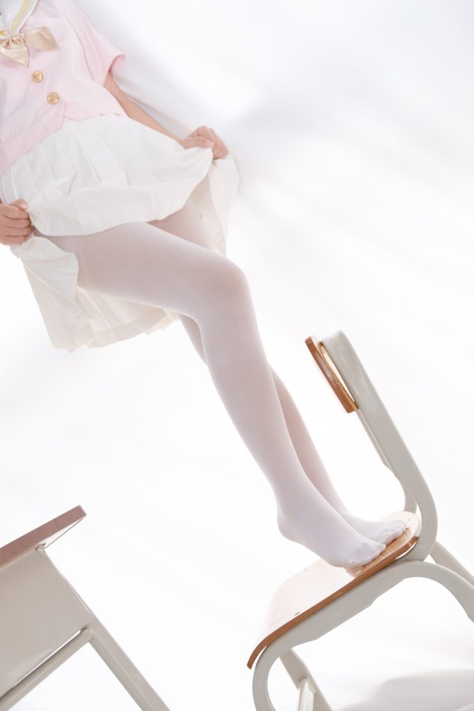 喵寫真 VOL.007 課桌上白絲水手服 [55P/360MB]插圖1