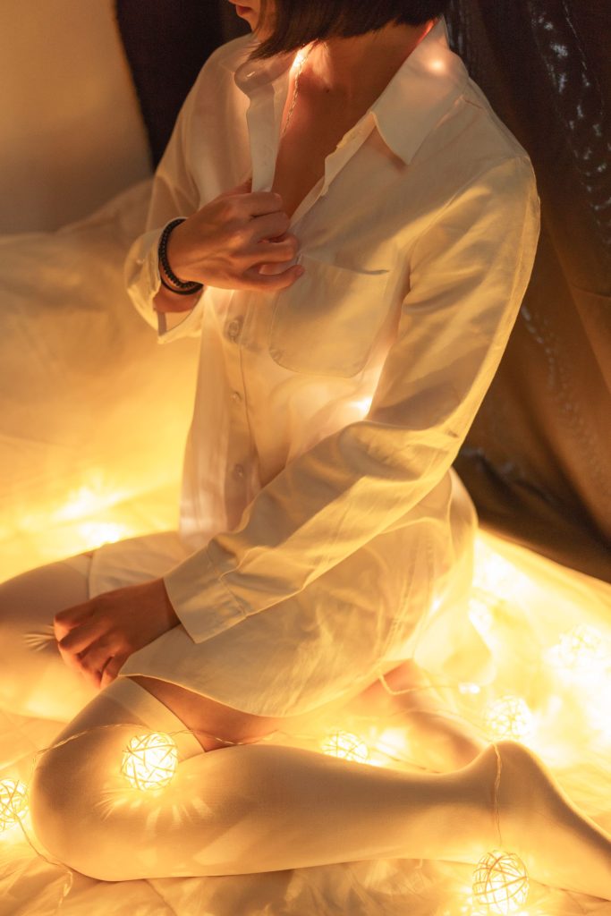 喵寫真 VOL.014 燈光白絲媚影 [74P/536MB]插圖2