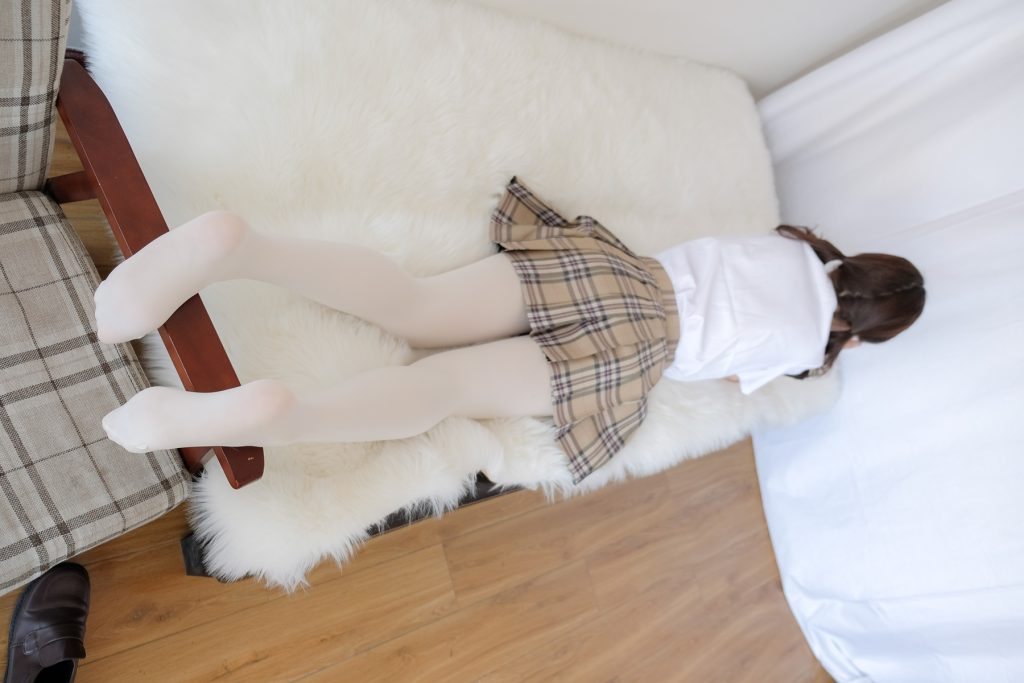 喵寫(xiě)真 VOL.022 絲襪百褶裙3 [95P/481MB]插圖3