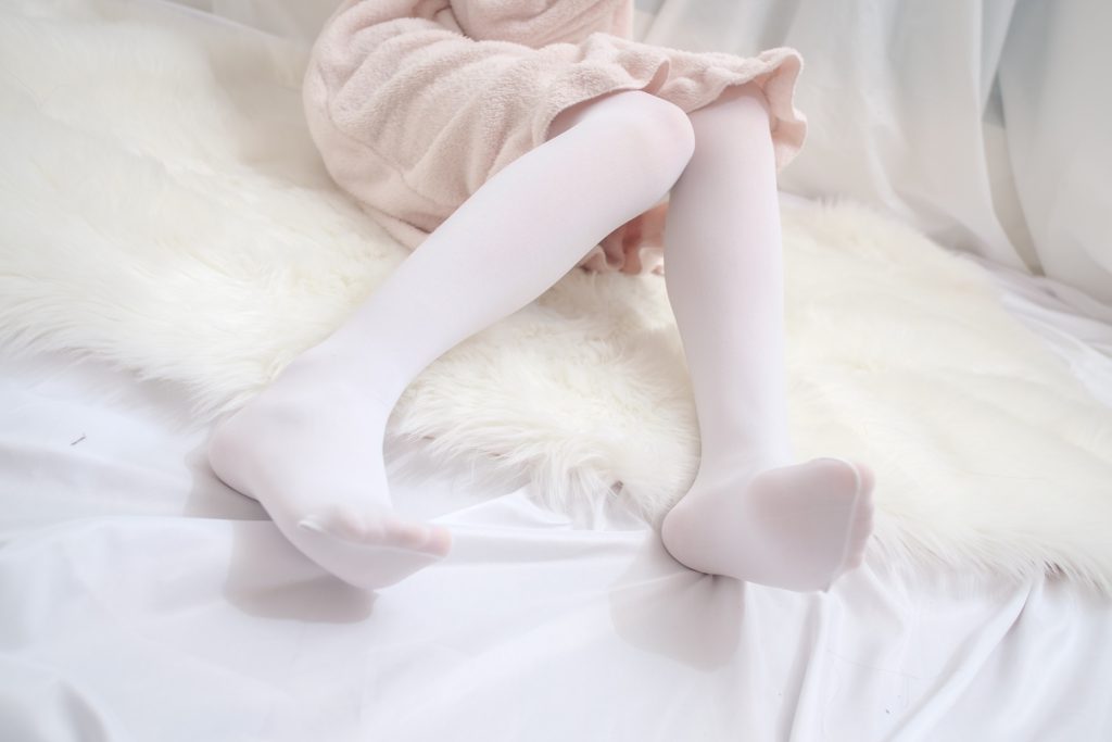 喵寫真 早期作品01 毛茸茸睡衣下的白絲 [106P/1V/375MB]插圖2