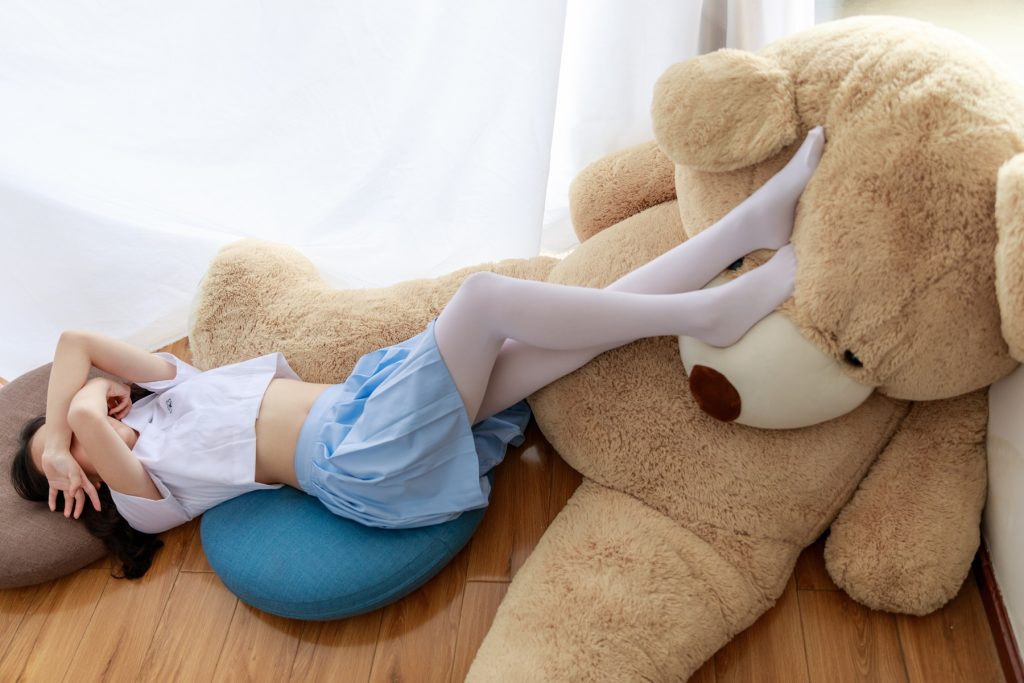 喵寫真 早期作品07 熊熊與白絲少女 [81P/1V/723MB]插圖2