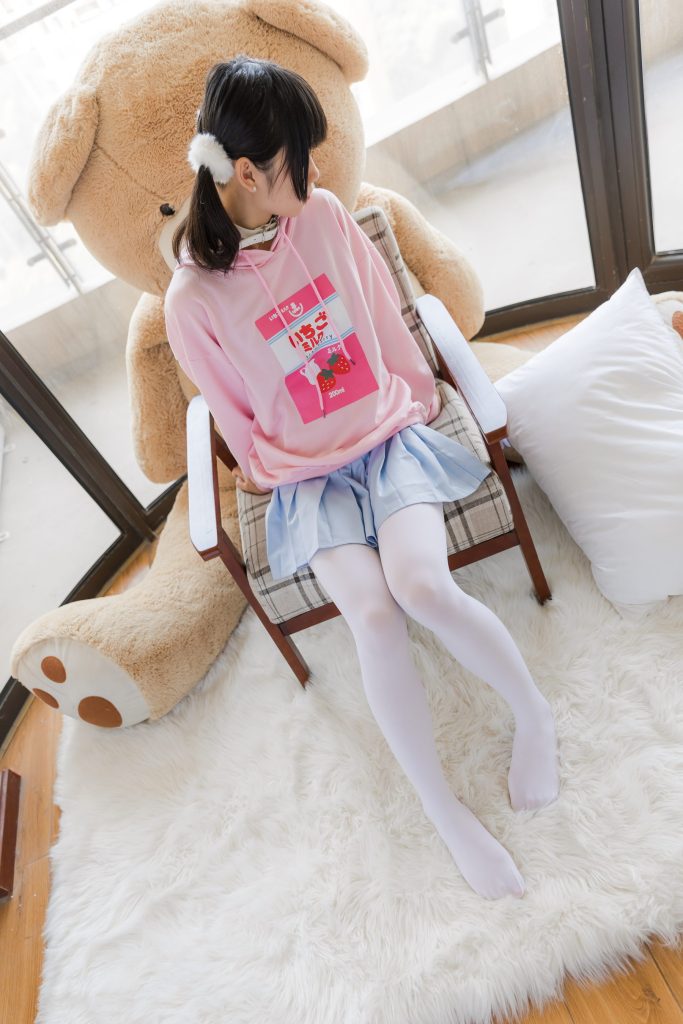 喵寫真 早期作品09 白絲少女居家寫真 [104P/1V/643MB]插圖