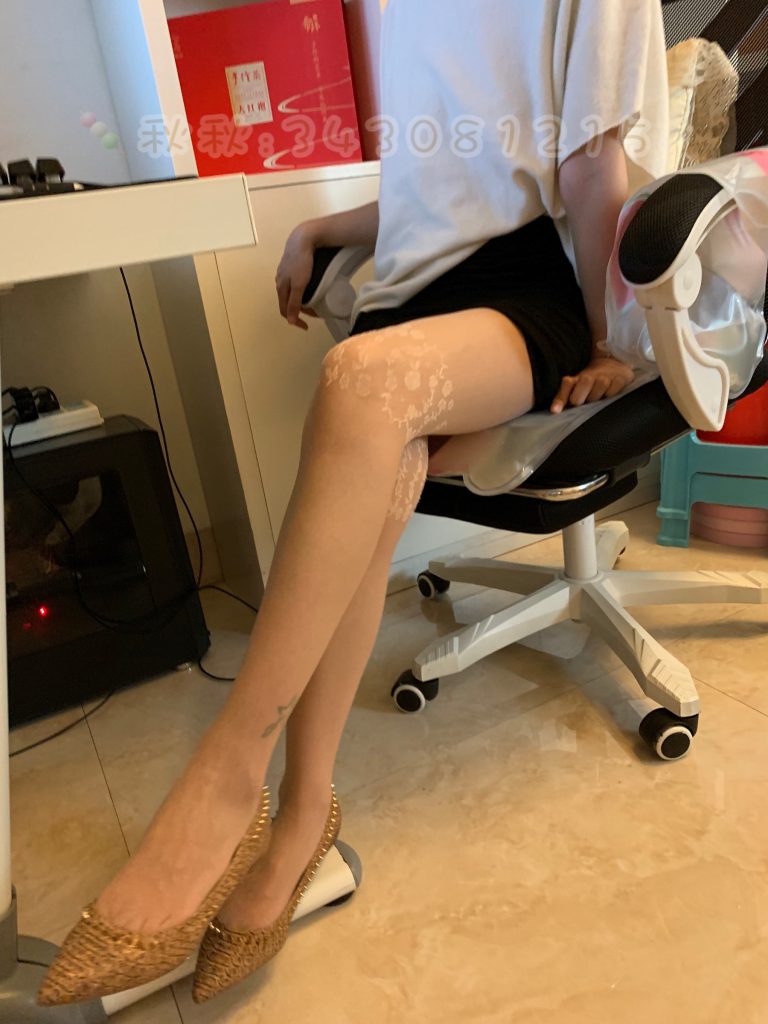 微信朋友圈達(dá)人@Changeable丸子-定制系列 NO.023 粉嫩提花絲襪[43P/73MB]插圖2