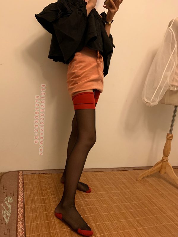 微信朋友圈達人@Changeable丸子-定制系列 NO.029 筒襪 [47P/99MB]-無料攝影圈