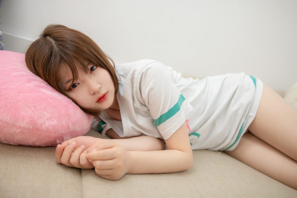 喵糖映畫(huà)少女寫(xiě)真 VOL.054 簡(jiǎn)約但不簡(jiǎn)單 [39P/241MB]插圖3