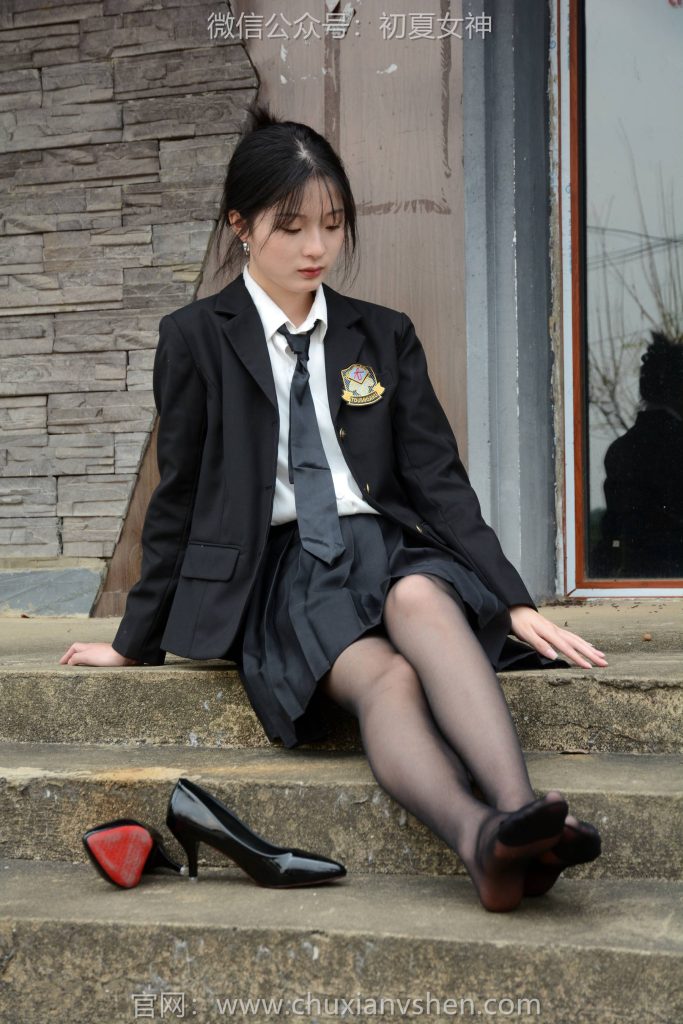 初夏女神 NO.108 安妮 西裝小裙[140P/1V/4.95GB]插圖3