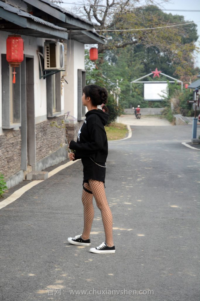 初夏女神 NO.114 點(diǎn)點(diǎn) 時(shí)尚村姑[140P/1V/3.68GB]插圖2