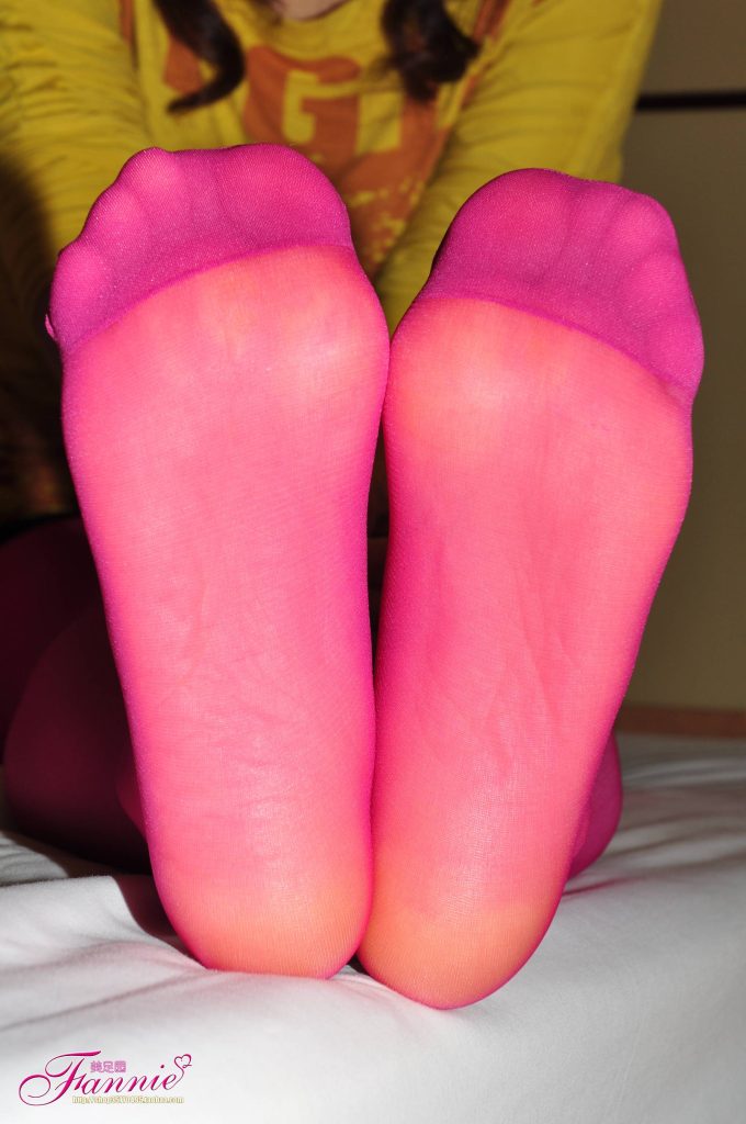 Fannie芬妮每足園 No.314 夢(mèng)韻絲情炫彩 紅絲 [65P/165MB]插圖